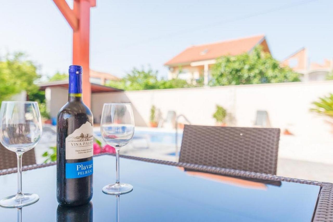 Apartments Villa Odesa With Shared Pool Zadar Exterior foto