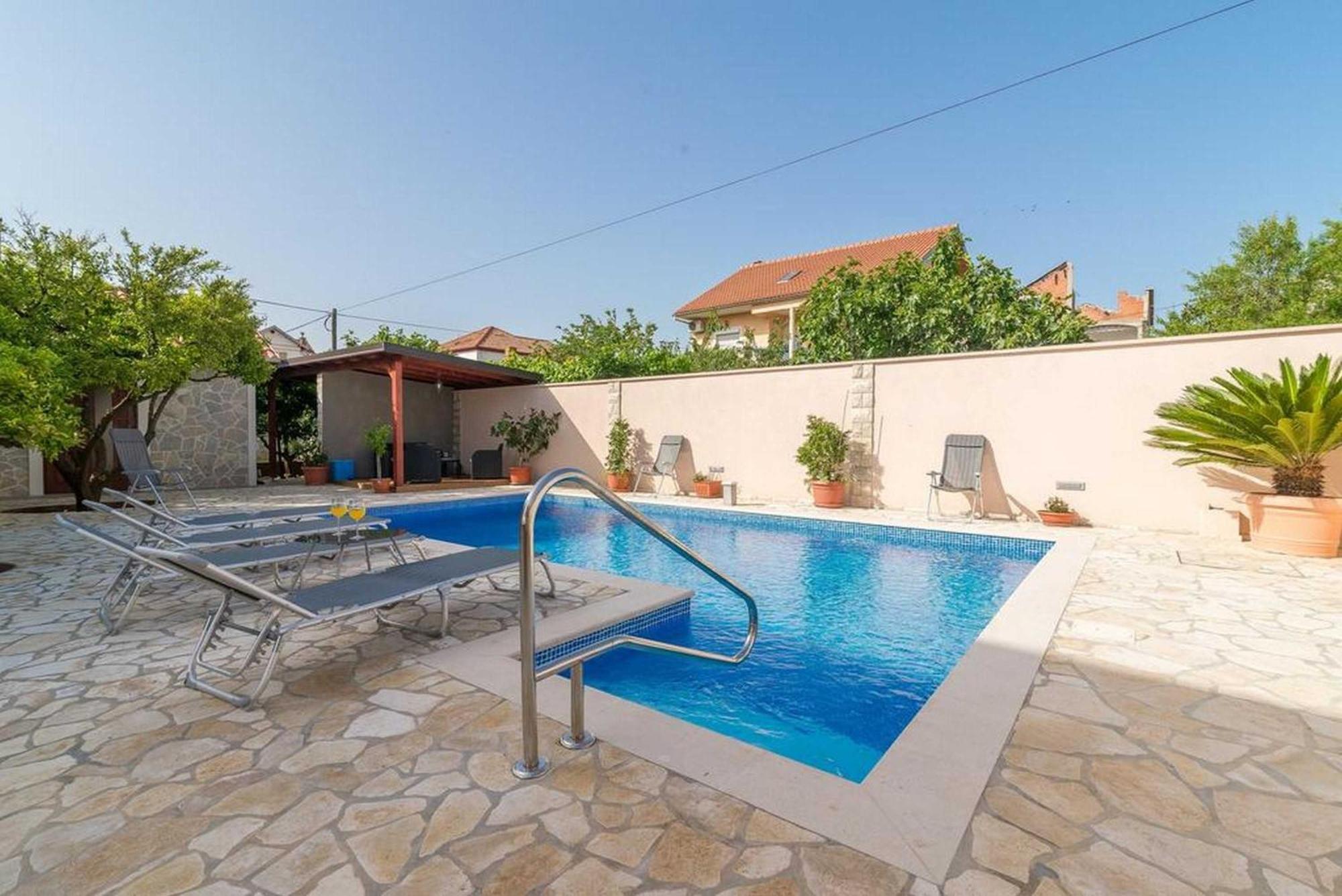 Apartments Villa Odesa With Shared Pool Zadar Habitación foto